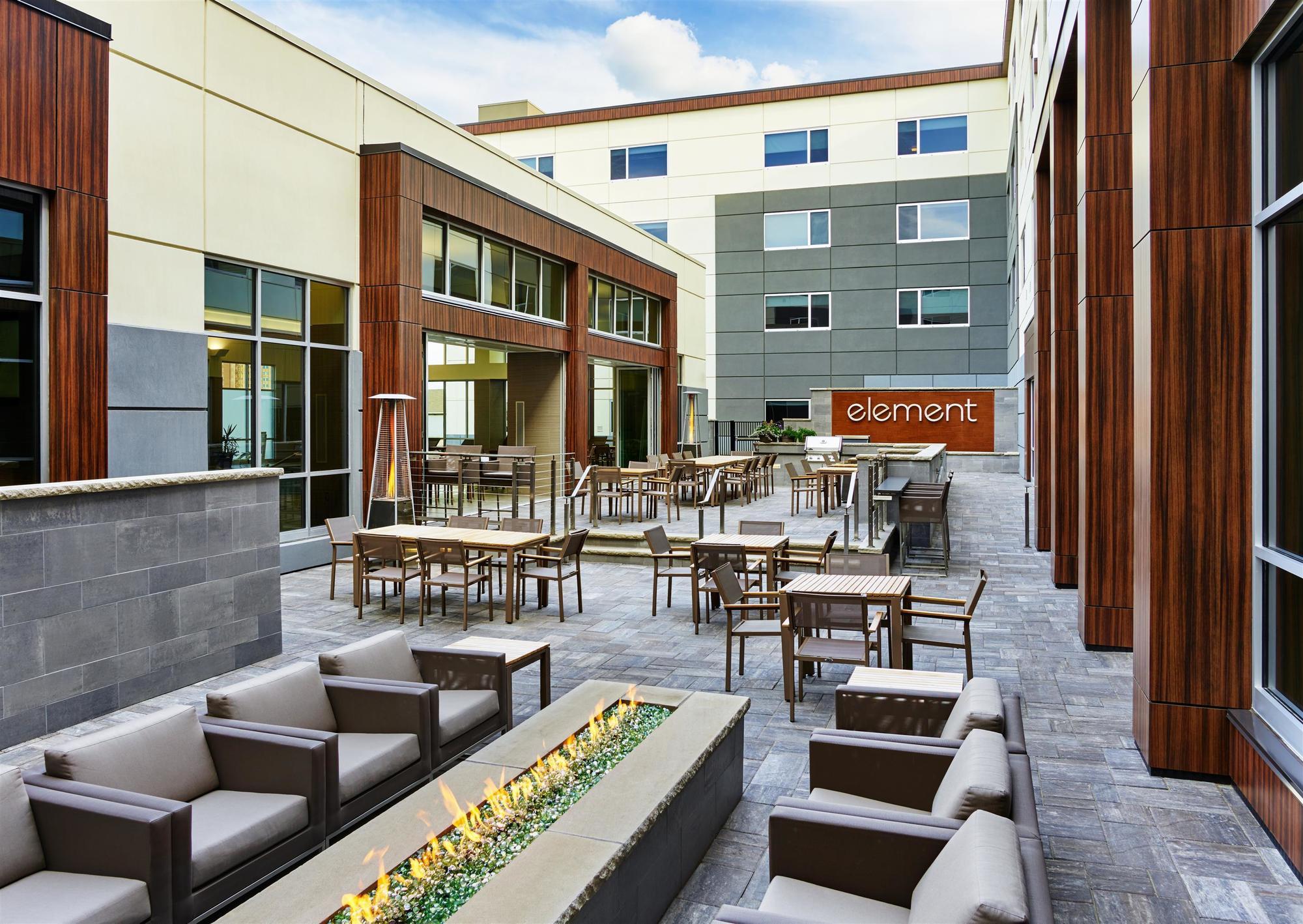 Element Fargo Hotel West Fargo Exterior photo